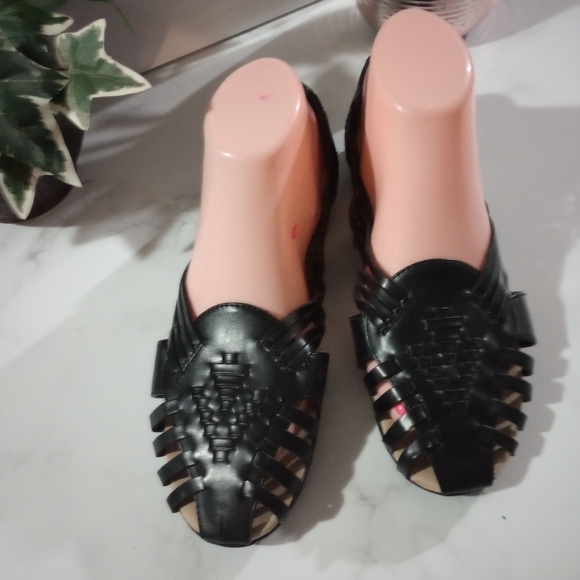 Yuu sandals shoes for women size 8 - Picture 2 of 6